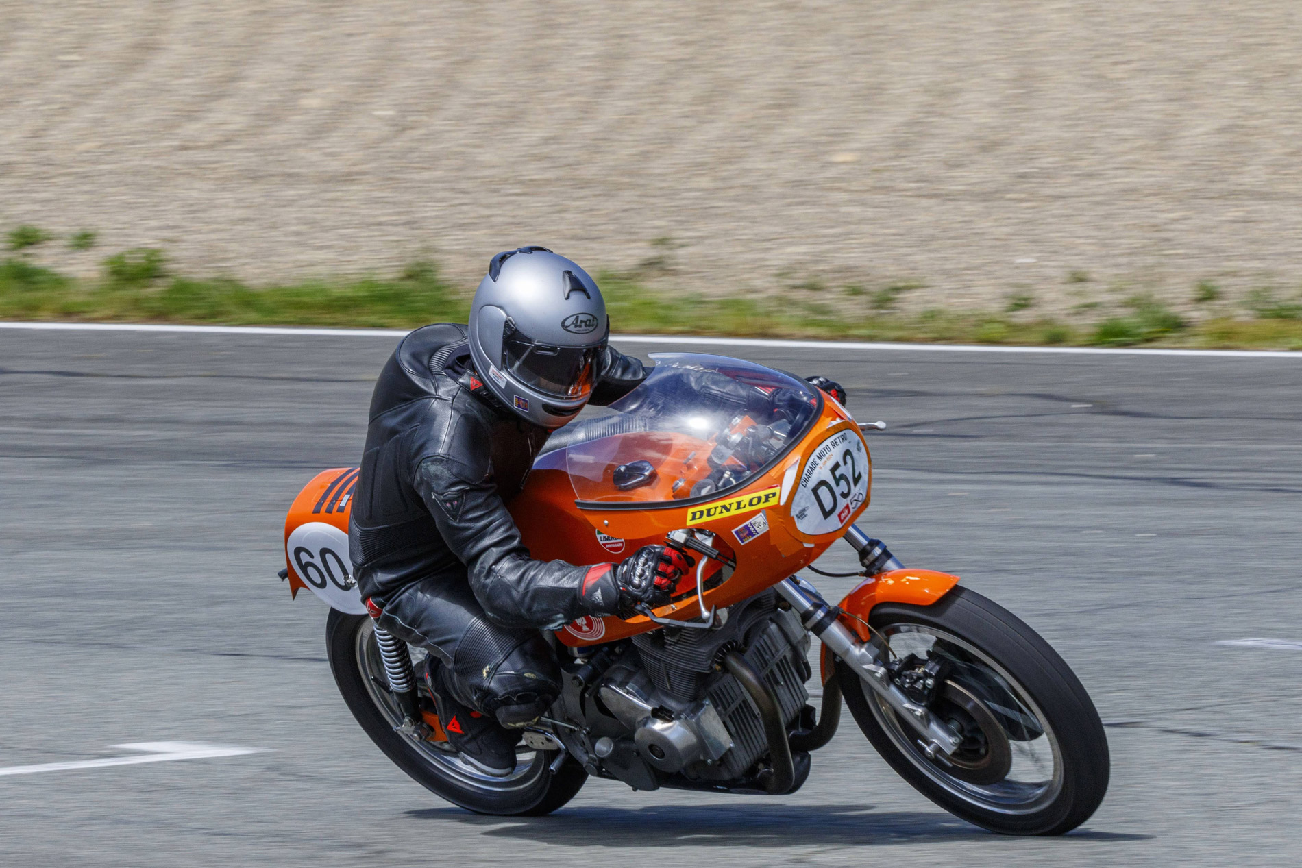 2024 Moto Retro Charade